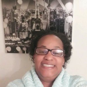 Meet your Posher, Delia